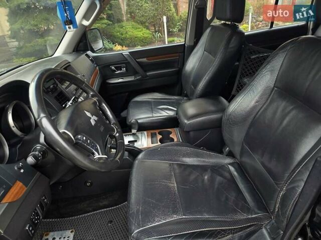 Черный Мицубиси Паджеро Вагон, объемом двигателя 3.2 л и пробегом 227 тыс. км за 9999 $, фото 10 на Automoto.ua