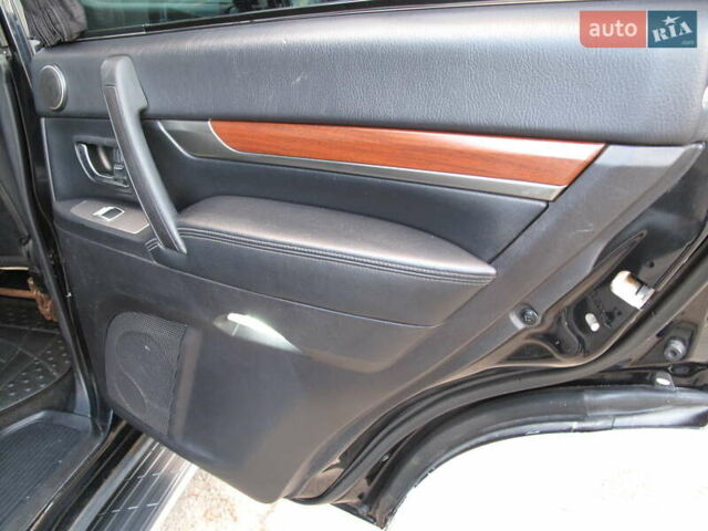 Чорний Міцубісі Паджеро Вагон, об'ємом двигуна 3 л та пробігом 254 тис. км за 10800 $, фото 62 на Automoto.ua