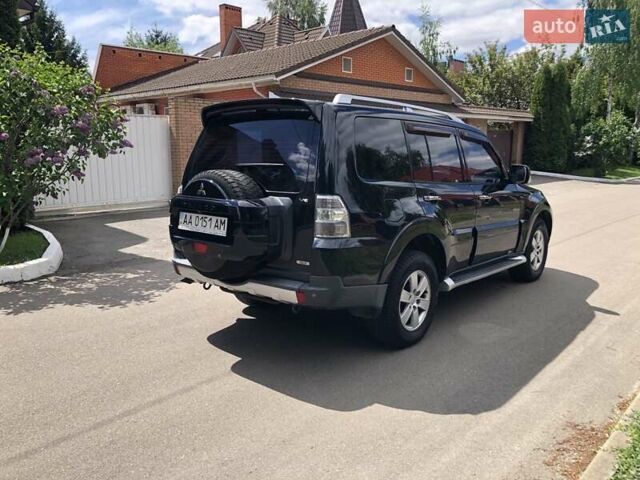 Черный Мицубиси Паджеро Вагон, объемом двигателя 3 л и пробегом 313 тыс. км за 10300 $, фото 4 на Automoto.ua