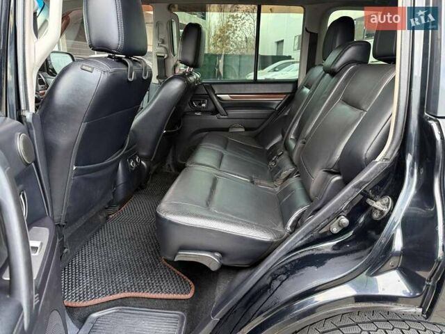 Черный Мицубиси Паджеро Вагон, объемом двигателя 3.2 л и пробегом 230 тыс. км за 13200 $, фото 10 на Automoto.ua