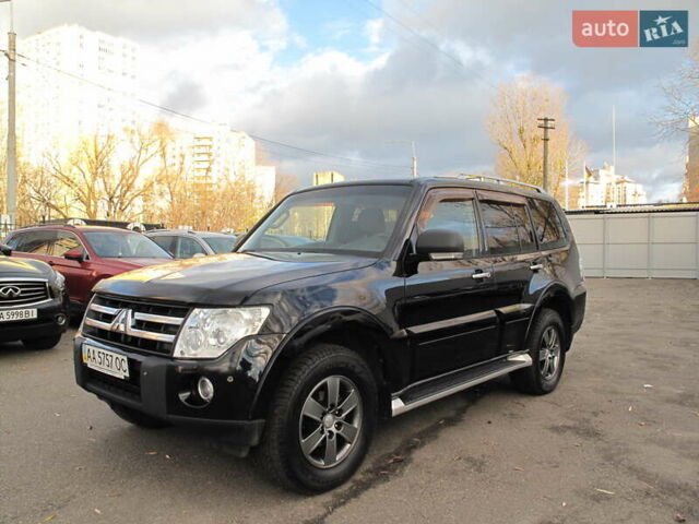 Чорний Міцубісі Паджеро Вагон, об'ємом двигуна 3 л та пробігом 254 тис. км за 10800 $, фото 3 на Automoto.ua