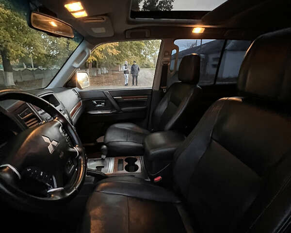 Мицубиси Паджеро Вагон 2007 в Полтаве на Automoto.ua Черный Мицубиси Паджеро Вагон, объемом двигателя 3.8 л и пробегом 208 тыс. км за 11500 $, фото 9 на Automoto.ua