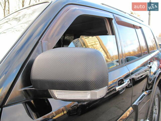 Чорний Міцубісі Паджеро Вагон, об'ємом двигуна 3 л та пробігом 254 тис. км за 10800 $, фото 12 на Automoto.ua