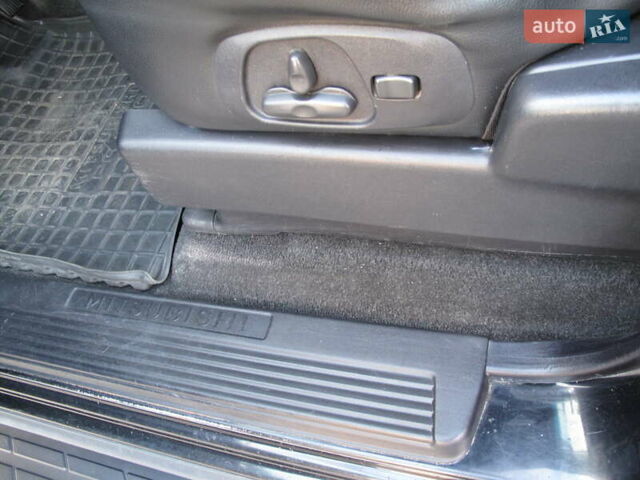 Чорний Міцубісі Паджеро Вагон, об'ємом двигуна 3 л та пробігом 254 тис. км за 10800 $, фото 17 на Automoto.ua
