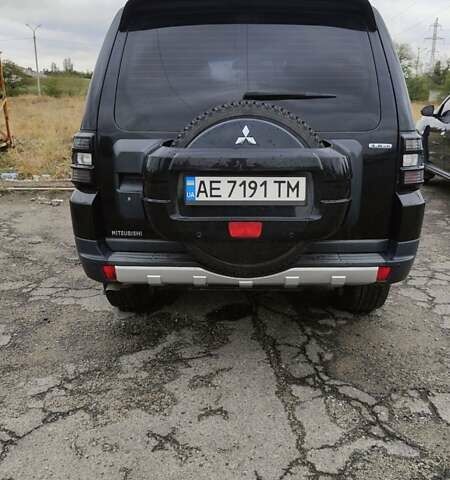 Чорний Міцубісі Паджеро Вагон, об'ємом двигуна 3.8 л та пробігом 233 тис. км за 13500 $, фото 7 на Automoto.ua