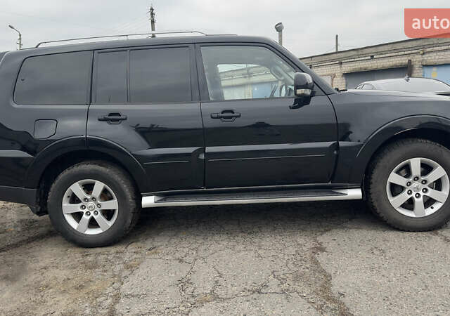 Чорний Міцубісі Паджеро Вагон, об'ємом двигуна 3.8 л та пробігом 207 тис. км за 9950 $, фото 1 на Automoto.ua