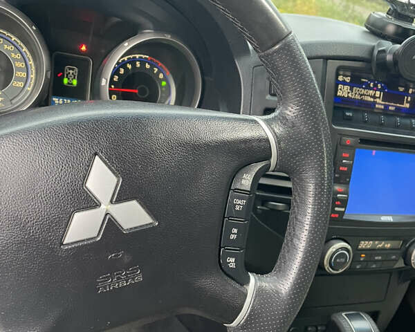 Черный Мицубиси Паджеро Вагон, объемом двигателя 2.97 л и пробегом 210 тыс. км за 10500 $, фото 10 на Automoto.ua