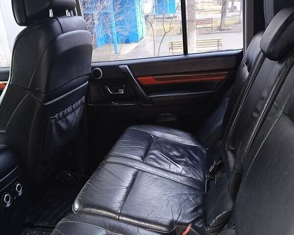 Чорний Міцубісі Паджеро Вагон, об'ємом двигуна 3.2 л та пробігом 600 тис. км за 9400 $, фото 5 на Automoto.ua