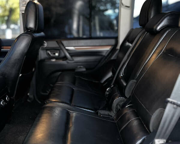 Мицубиси Паджеро Вагон 2007 в Полтаве на Automoto.ua Черный Мицубиси Паджеро Вагон, объемом двигателя 3.8 л и пробегом 208 тыс. км за 11500 $, фото 13 на Automoto.ua