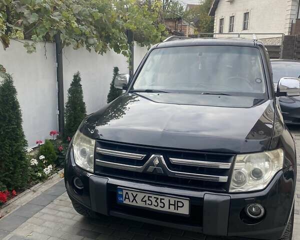 Чорний Міцубісі Паджеро Вагон, об'ємом двигуна 3.8 л та пробігом 291 тис. км за 11000 $, фото 2 на Automoto.ua