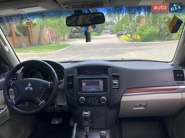 Черный Мицубиси Паджеро Вагон, объемом двигателя 3 л и пробегом 313 тыс. км за 10300 $, фото 8 на Automoto.ua