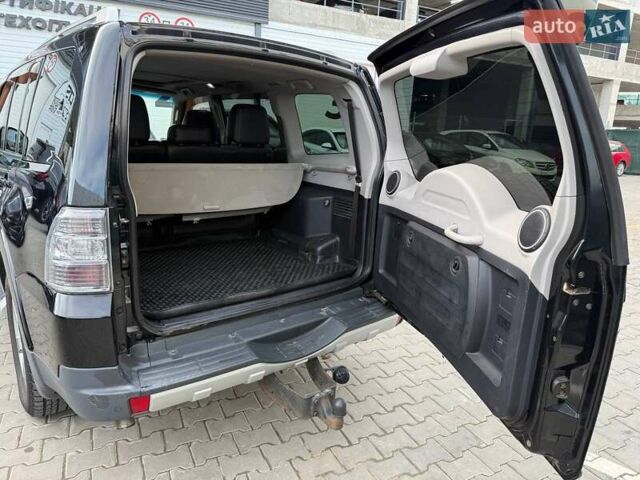 Черный Мицубиси Паджеро Вагон, объемом двигателя 3.2 л и пробегом 230 тыс. км за 13200 $, фото 13 на Automoto.ua