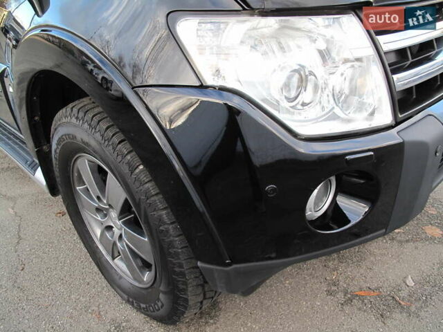 Чорний Міцубісі Паджеро Вагон, об'ємом двигуна 3 л та пробігом 254 тис. км за 10800 $, фото 14 на Automoto.ua