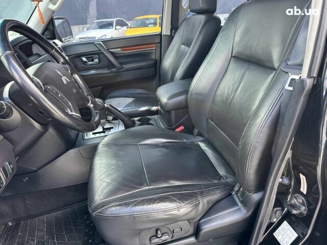 Черный Мицубиси Паджеро Вагон, объемом двигателя 3.2 л и пробегом 139 тыс. км за 14990 $, фото 17 на Automoto.ua