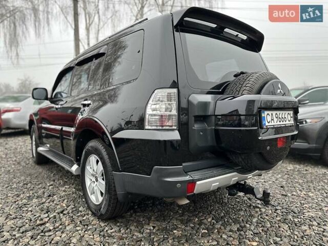 Черный Мицубиси Паджеро Вагон, объемом двигателя 3 л и пробегом 227 тыс. км за 11800 $, фото 5 на Automoto.ua