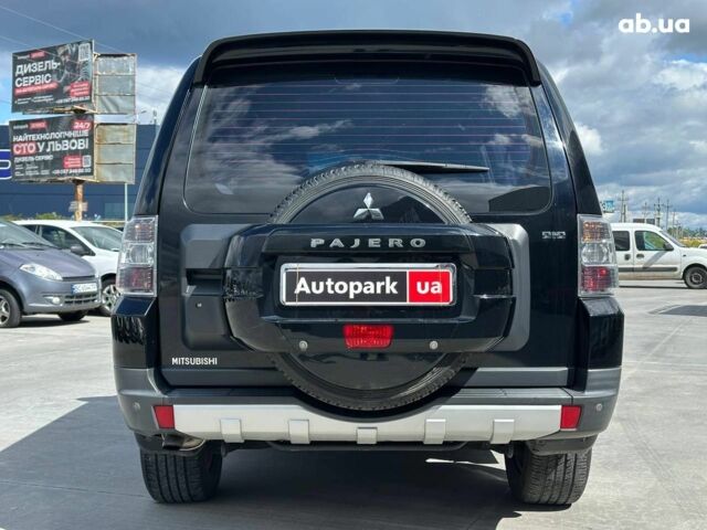 Черный Мицубиси Паджеро Вагон, объемом двигателя 3.2 л и пробегом 139 тыс. км за 14990 $, фото 6 на Automoto.ua