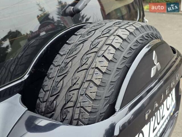 Черный Мицубиси Паджеро Вагон, объемом двигателя 3.2 л и пробегом 227 тыс. км за 9999 $, фото 15 на Automoto.ua