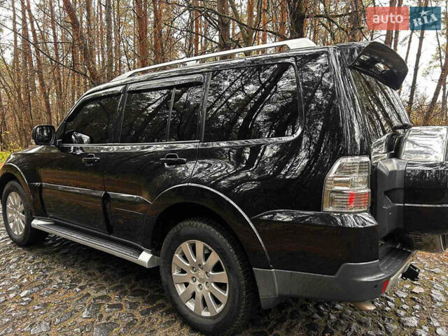 Чорний Міцубісі Паджеро Вагон, об'ємом двигуна 3.2 л та пробігом 270 тис. км за 12950 $, фото 18 на Automoto.ua