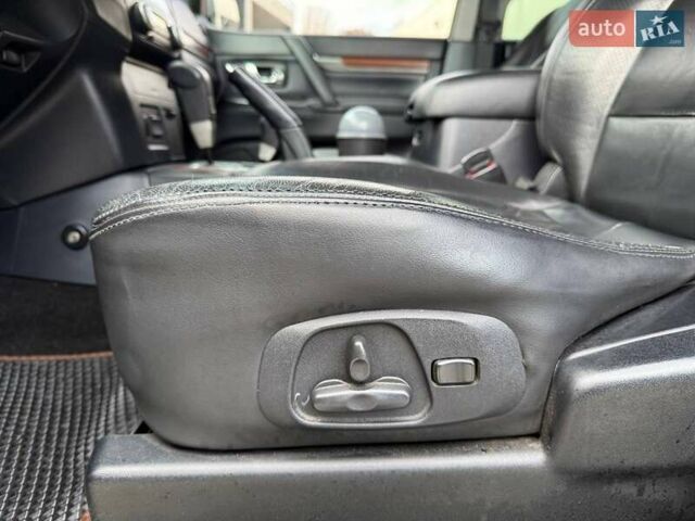 Черный Мицубиси Паджеро Вагон, объемом двигателя 3.2 л и пробегом 230 тыс. км за 13200 $, фото 9 на Automoto.ua