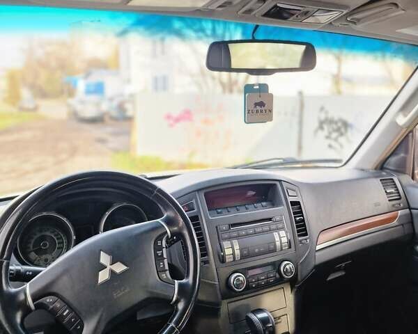 Черный Мицубиси Паджеро Вагон, объемом двигателя 2.97 л и пробегом 280 тыс. км за 10500 $, фото 7 на Automoto.ua