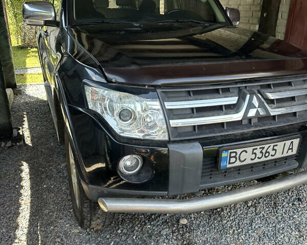 Черный Мицубиси Паджеро Вагон, объемом двигателя 3.2 л и пробегом 270 тыс. км за 16700 $, фото 2 на Automoto.ua