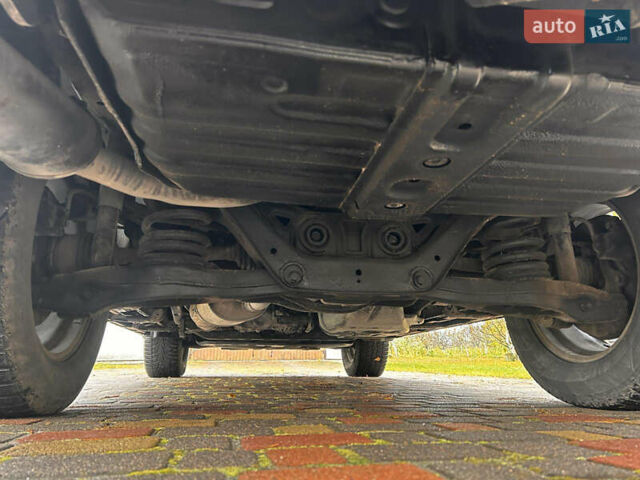 Чорний Міцубісі Паджеро Вагон, об'ємом двигуна 3.2 л та пробігом 270 тис. км за 12950 $, фото 45 на Automoto.ua