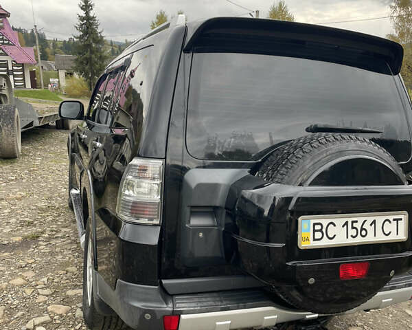 Черный Мицубиси Паджеро Вагон, объемом двигателя 2.97 л и пробегом 210 тыс. км за 10500 $, фото 2 на Automoto.ua