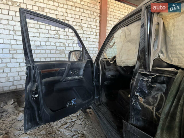 Черный Мицубиси Паджеро Вагон, объемом двигателя 3.2 л и пробегом 300 тыс. км за 5500 $, фото 17 на Automoto.ua