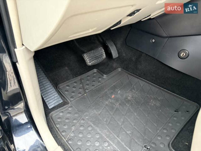 Черный Мицубиси Паджеро Вагон, объемом двигателя 3.8 л и пробегом 180 тыс. км за 13800 $, фото 23 на Automoto.ua