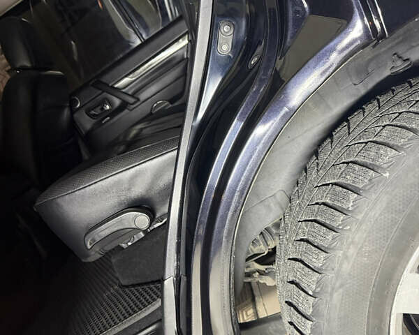 Чорний Міцубісі Паджеро Вагон, об'ємом двигуна 3.2 л та пробігом 270 тис. км за 12950 $, фото 8 на Automoto.ua