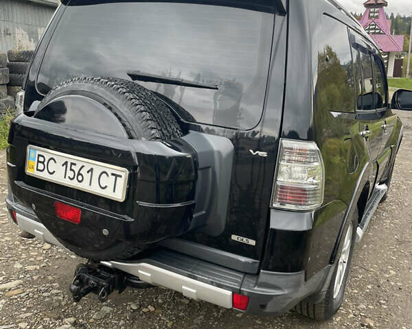 Черный Мицубиси Паджеро Вагон, объемом двигателя 2.97 л и пробегом 210 тыс. км за 10500 $, фото 3 на Automoto.ua