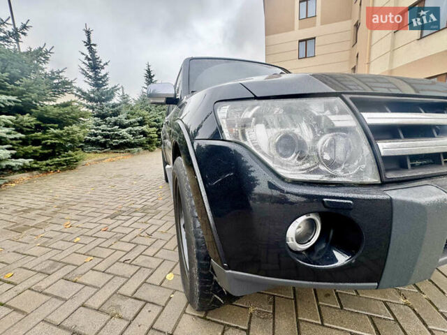Чорний Міцубісі Паджеро Вагон, об'ємом двигуна 2.97 л та пробігом 220 тис. км за 9999 $, фото 11 на Automoto.ua