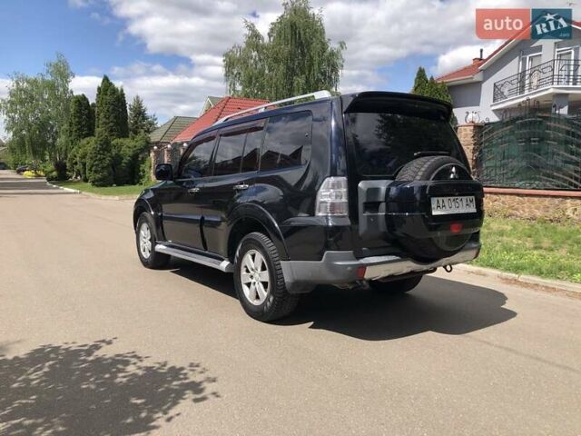 Черный Мицубиси Паджеро Вагон, объемом двигателя 3 л и пробегом 313 тыс. км за 10300 $, фото 6 на Automoto.ua