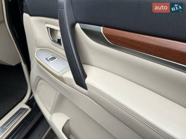 Черный Мицубиси Паджеро Вагон, объемом двигателя 3.8 л и пробегом 180 тыс. км за 13800 $, фото 19 на Automoto.ua