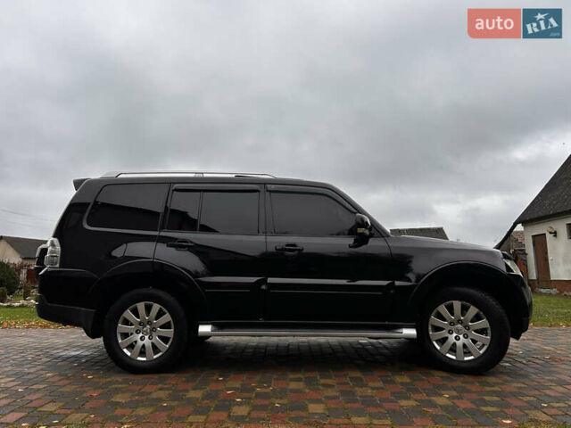 Чорний Міцубісі Паджеро Вагон, об'ємом двигуна 3.2 л та пробігом 270 тис. км за 12950 $, фото 34 на Automoto.ua