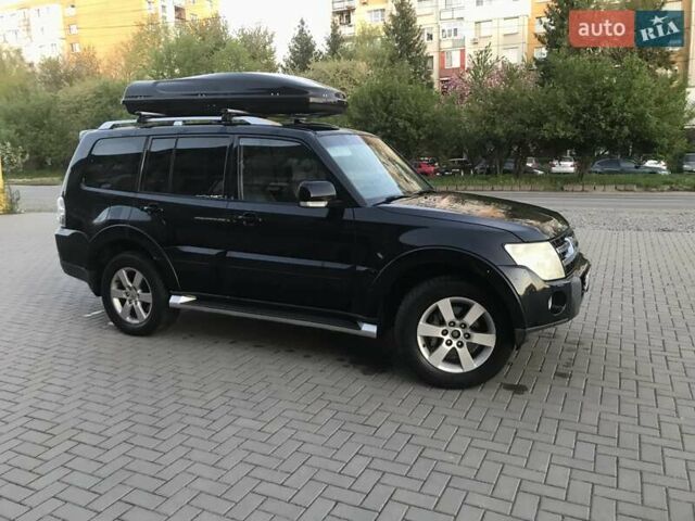 Черный Мицубиси Паджеро Вагон, объемом двигателя 3.2 л и пробегом 284 тыс. км за 12000 $, фото 2 на Automoto.ua