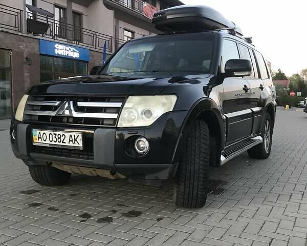 Черный Мицубиси Паджеро Вагон, объемом двигателя 3.2 л и пробегом 284 тыс. км за 12000 $, фото 3 на Automoto.ua