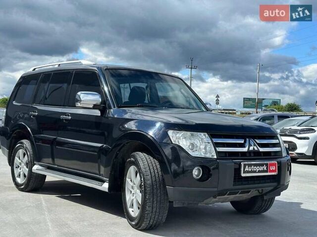 Чорний Міцубісі Паджеро Вагон, об'ємом двигуна 3.2 л та пробігом 139 тис. км за 14990 $, фото 12 на Automoto.ua