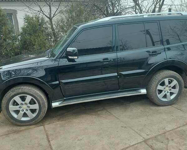 Чорний Міцубісі Паджеро Вагон, об'ємом двигуна 3.2 л та пробігом 165 тис. км за 14000 $, фото 5 на Automoto.ua