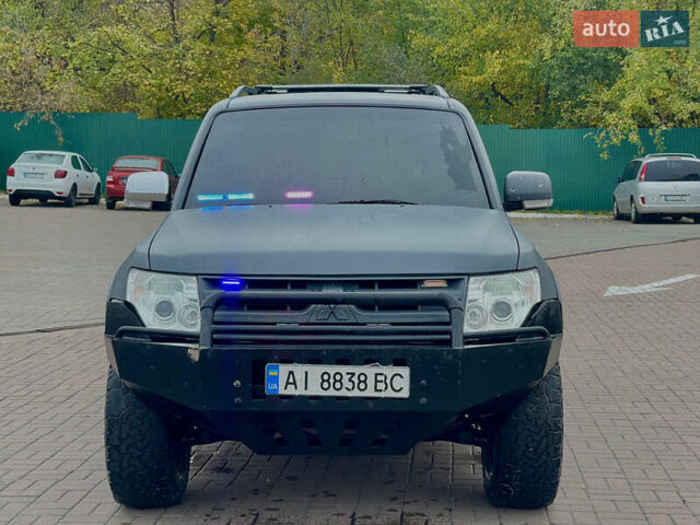 Міцубісі Паджеро Вагон 2008 у Києві на Automoto.ua Чорний Міцубісі Паджеро Вагон, об'ємом двигуна 2.97 л та пробігом 300 тис. км за 11500 $, фото 2 на Automoto.ua