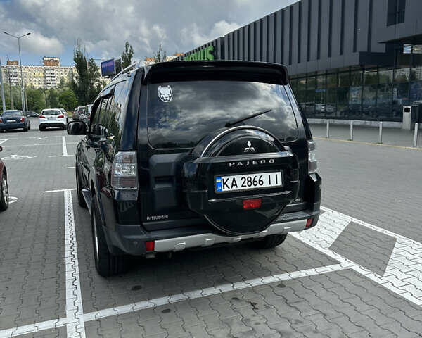 Черный Мицубиси Паджеро Вагон, объемом двигателя 3.2 л и пробегом 230 тыс. км за 12000 $, фото 3 на Automoto.ua