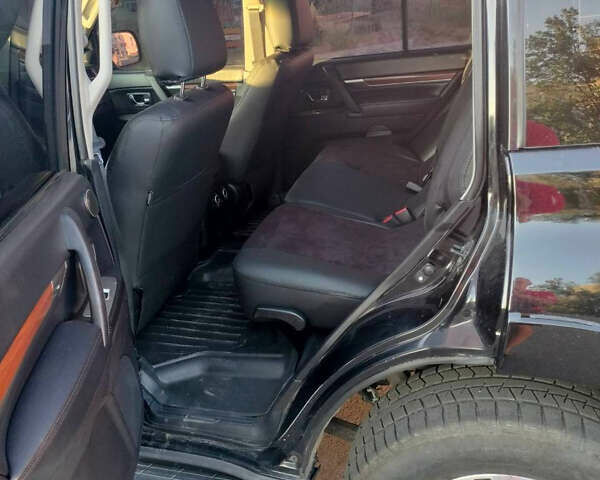 Чорний Міцубісі Паджеро Вагон, об'ємом двигуна 2.97 л та пробігом 240 тис. км за 11000 $, фото 7 на Automoto.ua