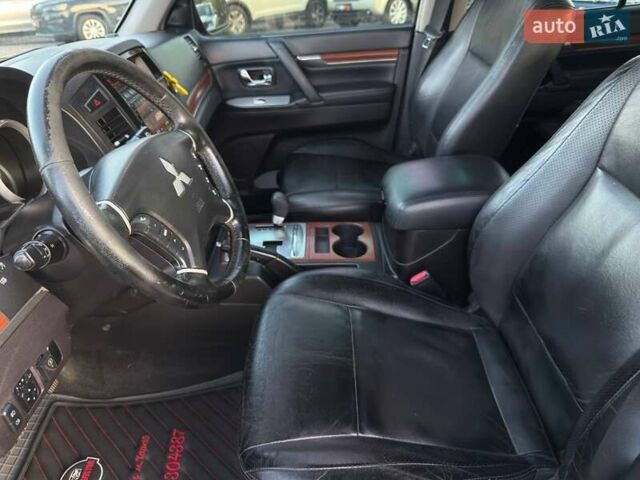 Чорний Міцубісі Паджеро Вагон, об'ємом двигуна 2.97 л та пробігом 179 тис. км за 12500 $, фото 11 на Automoto.ua