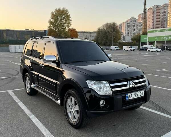 Черный Мицубиси Паджеро Вагон, объемом двигателя 2.97 л и пробегом 325 тыс. км за 11500 $, фото 3 на Automoto.ua
