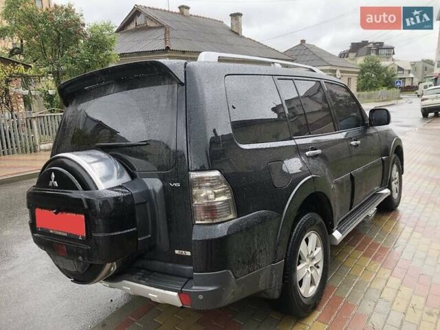Чорний Міцубісі Паджеро Вагон, об'ємом двигуна 3 л та пробігом 177 тис. км за 14500 $, фото 15 на Automoto.ua
