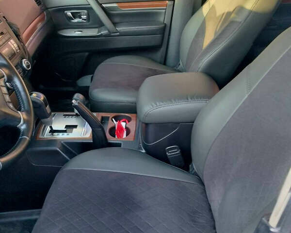 Чорний Міцубісі Паджеро Вагон, об'ємом двигуна 2.97 л та пробігом 240 тис. км за 11000 $, фото 9 на Automoto.ua