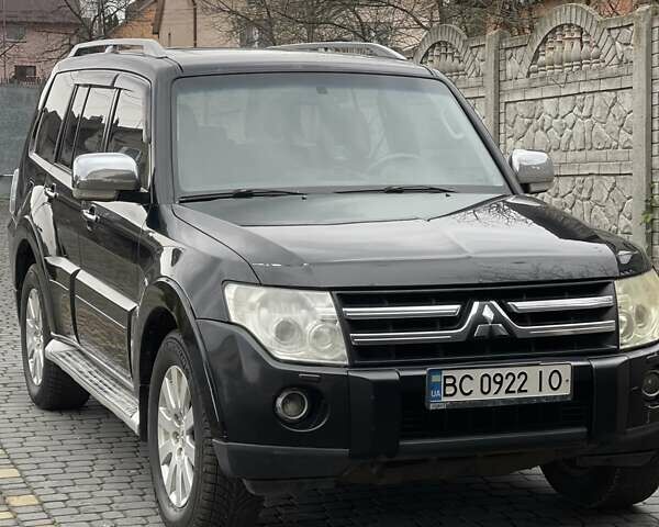 Чорний Міцубісі Паджеро Вагон, об'ємом двигуна 3.2 л та пробігом 320 тис. км за 12500 $, фото 4 на Automoto.ua