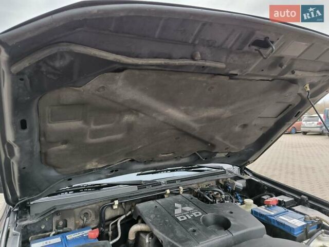 Черный Мицубиси Паджеро Вагон, объемом двигателя 3.2 л и пробегом 263 тыс. км за 13800 $, фото 24 на Automoto.ua