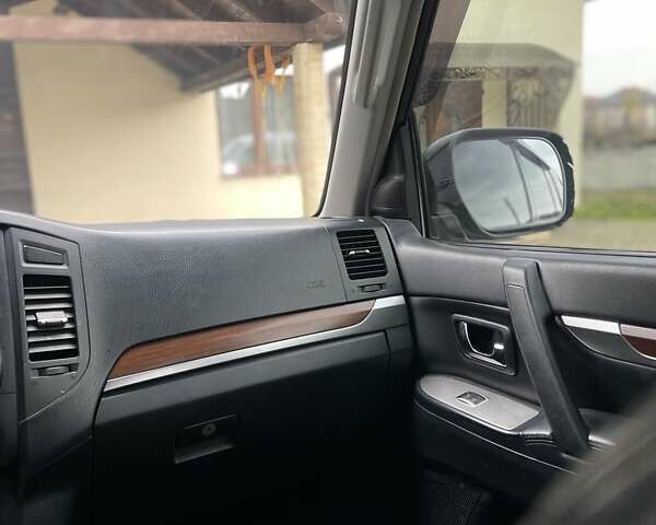 Чорний Міцубісі Паджеро Вагон, об'ємом двигуна 3.2 л та пробігом 320 тис. км за 12500 $, фото 12 на Automoto.ua