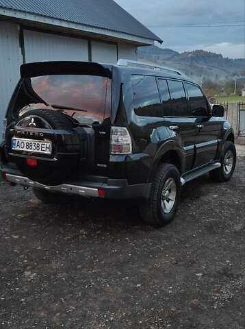 Чорний Міцубісі Паджеро Вагон, об'ємом двигуна 3 л та пробігом 330 тис. км за 11700 $, фото 7 на Automoto.ua